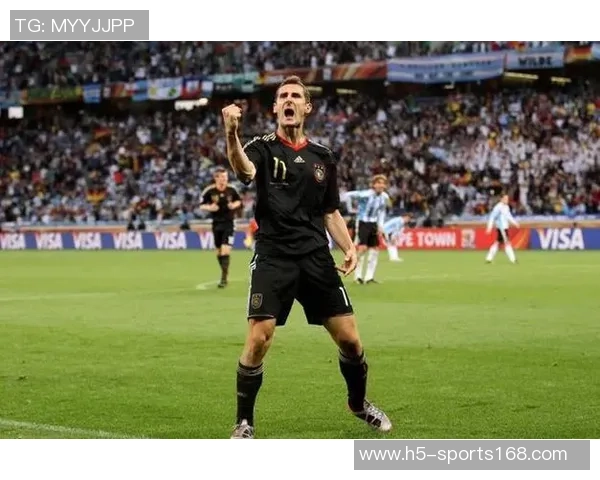 克洛泽表达对梅西的崇拜希望他打破世界杯进球纪录