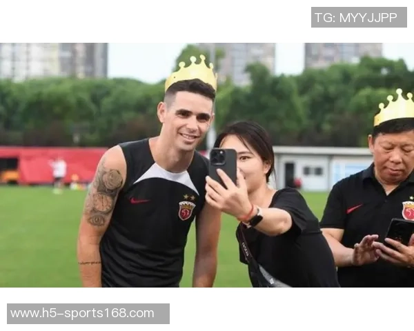 海港队实力欠缺引发关注球迷期待周末联赛表现提升 海港队实力欠缺引发关注球迷期待周末联赛表现提升